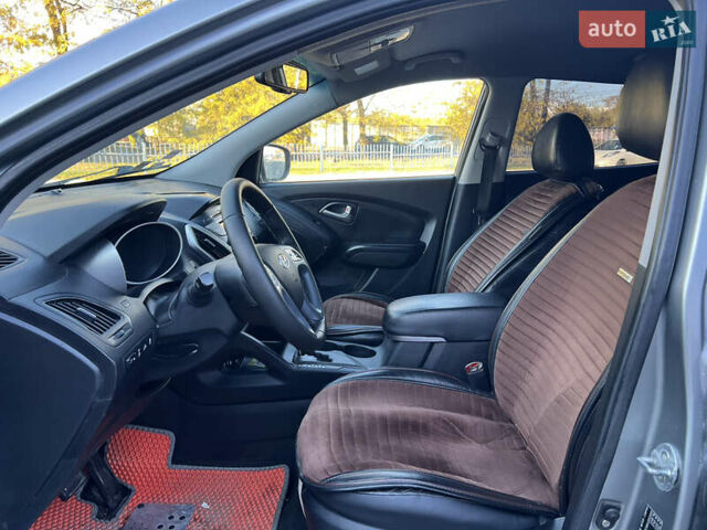 Сірий Хендай іх35, об'ємом двигуна 2 л та пробігом 156 тис. км за 11999 $, фото 16 на Automoto.ua