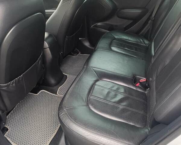 Сірий Хендай іх35, об'ємом двигуна 2 л та пробігом 240 тис. км за 11900 $, фото 7 на Automoto.ua