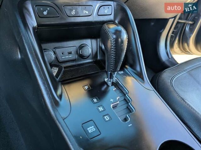 Сірий Хендай іх35, об'ємом двигуна 2 л та пробігом 175 тис. км за 10900 $, фото 32 на Automoto.ua