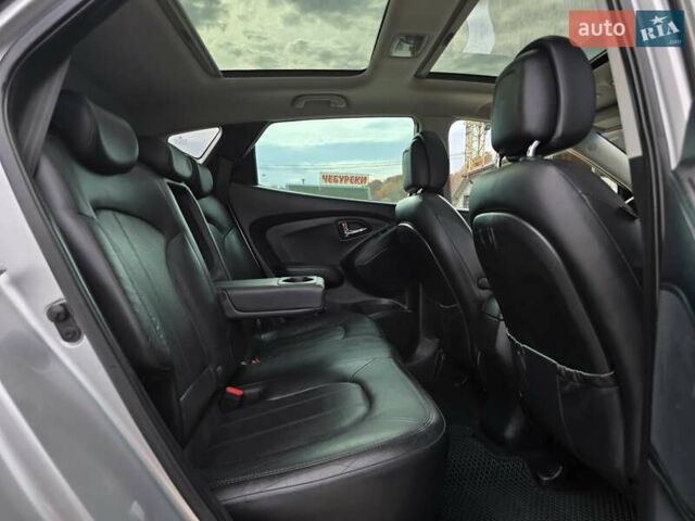 Сірий Хендай іх35, об'ємом двигуна 1.69 л та пробігом 308 тис. км за 11999 $, фото 29 на Automoto.ua