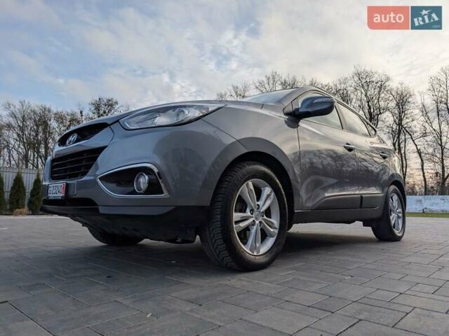 Сірий Хендай іх35, об'ємом двигуна 2 л та пробігом 222 тис. км за 13950 $, фото 19 на Automoto.ua