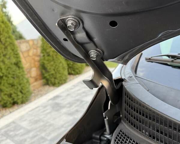 Серый Хендай их35, объемом двигателя 2 л и пробегом 175 тыс. км за 12300 $, фото 44 на Automoto.ua