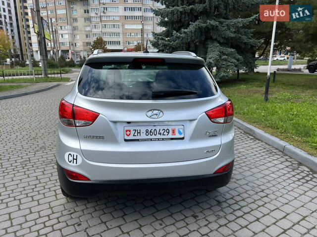 Сірий Хендай іх35, об'ємом двигуна 2 л та пробігом 253 тис. км за 13900 $, фото 11 на Automoto.ua
