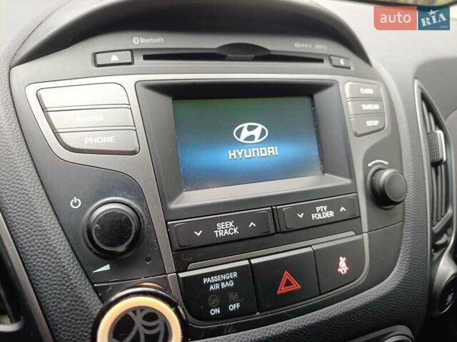 Серый Хендай их35, объемом двигателя 2 л и пробегом 193 тыс. км за 13850 $, фото 57 на Automoto.ua