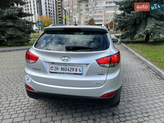 Сірий Хендай іх35, об'ємом двигуна 2 л та пробігом 253 тис. км за 13900 $, фото 12 на Automoto.ua
