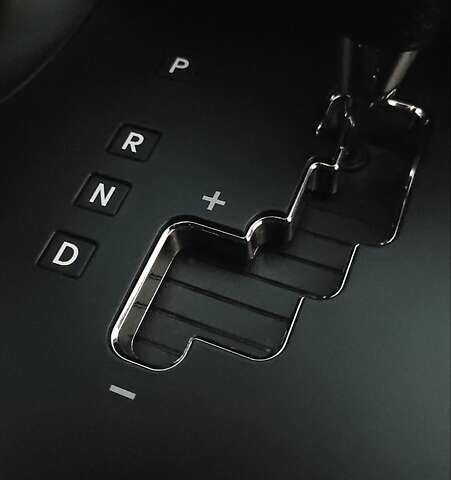 Сірий Хендай іх35, об'ємом двигуна 2 л та пробігом 208 тис. км за 14750 $, фото 20 на Automoto.ua