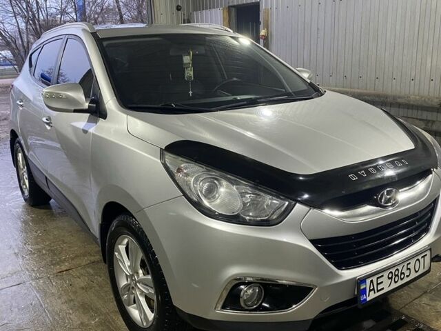 Серый Хендай их35, объемом двигателя 2 л и пробегом 3 тыс. км за 12500 $, фото 5 на Automoto.ua