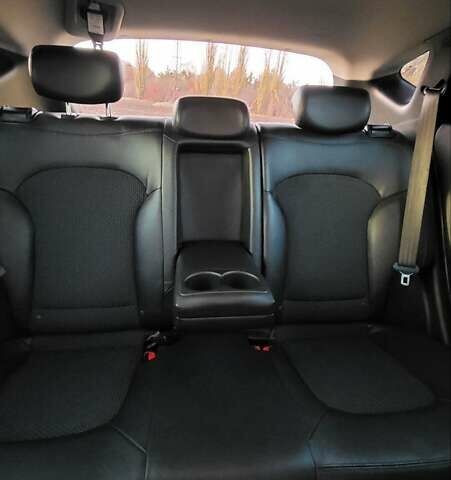 Сірий Хендай іх35, об'ємом двигуна 2 л та пробігом 208 тис. км за 14750 $, фото 28 на Automoto.ua