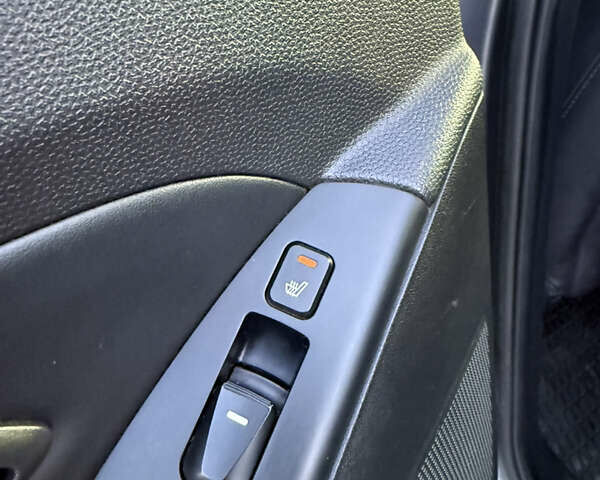 Сірий Хендай іх35, об'ємом двигуна 2 л та пробігом 230 тис. км за 14450 $, фото 36 на Automoto.ua