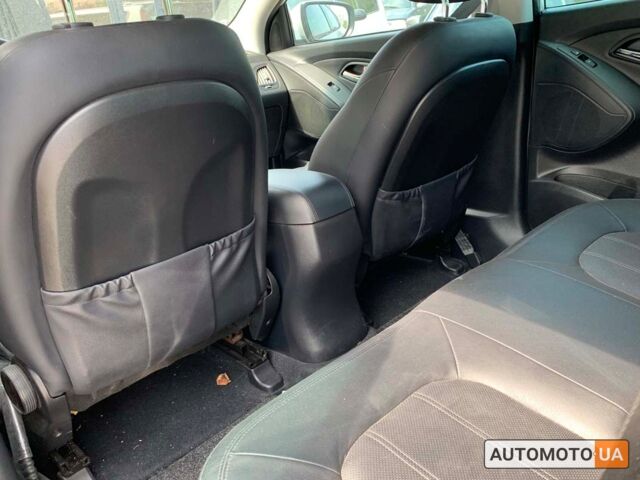 Серый Хендай их35, объемом двигателя 2 л и пробегом 192 тыс. км за 12999 $, фото 11 на Automoto.ua