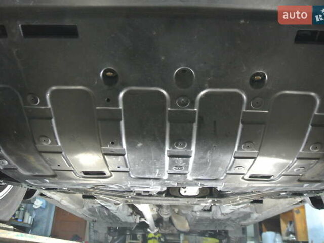 Серый Хендай их35, объемом двигателя 2 л и пробегом 187 тыс. км за 13700 $, фото 62 на Automoto.ua