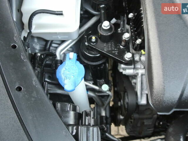 Серый Хендай их35, объемом двигателя 2 л и пробегом 187 тыс. км за 13700 $, фото 47 на Automoto.ua