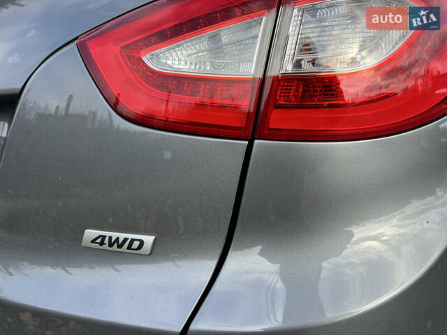 Сірий Хендай іх35, об'ємом двигуна 2 л та пробігом 178 тис. км за 11999 $, фото 23 на Automoto.ua