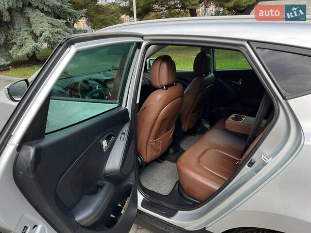 Сірий Хендай іх35, об'ємом двигуна 2 л та пробігом 253 тис. км за 13900 $, фото 24 на Automoto.ua