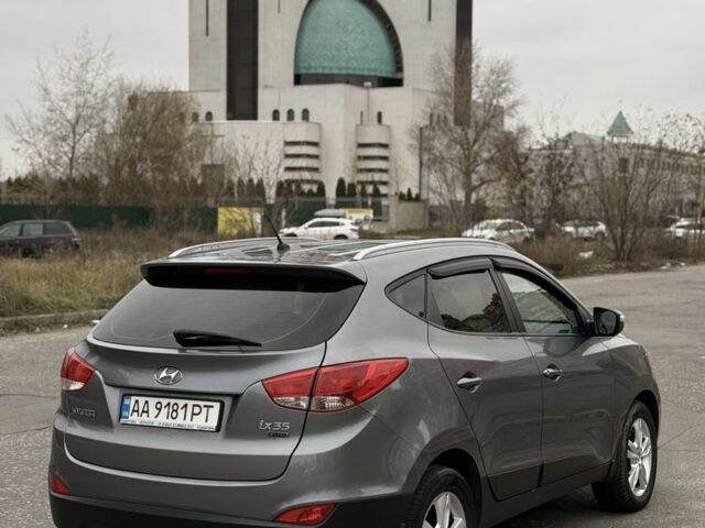 Сірий Хендай іх35, об'ємом двигуна 2 л та пробігом 205 тис. км за 12499 $, фото 3 на Automoto.ua