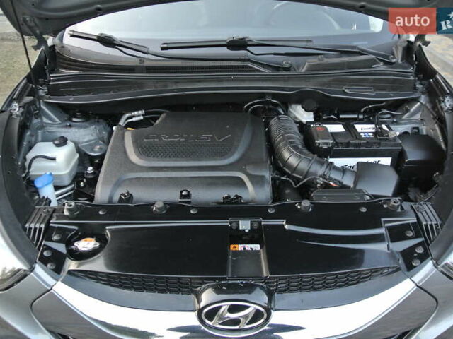 Серый Хендай их35, объемом двигателя 2 л и пробегом 187 тыс. км за 13700 $, фото 44 на Automoto.ua