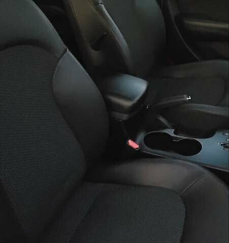 Сірий Хендай іх35, об'ємом двигуна 2 л та пробігом 208 тис. км за 14750 $, фото 25 на Automoto.ua