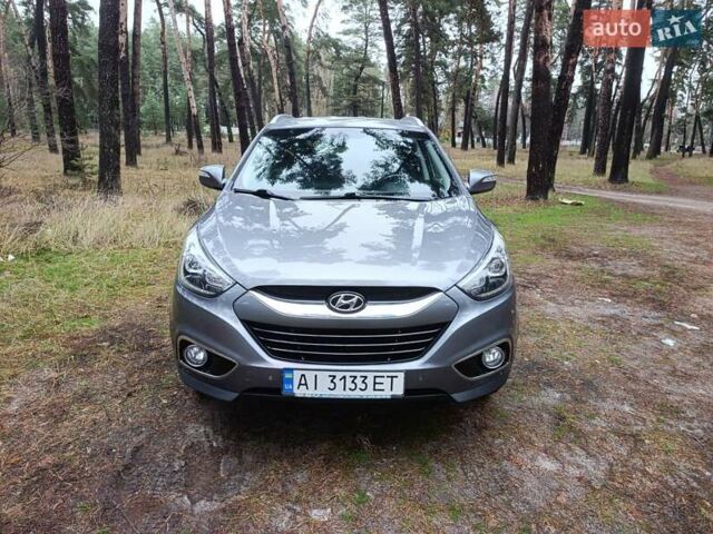 Серый Хендай их35, объемом двигателя 2 л и пробегом 193 тыс. км за 13850 $, фото 17 на Automoto.ua