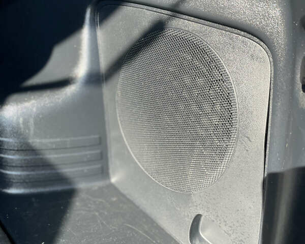 Серый Хендай их35, объемом двигателя 0 л и пробегом 150 тыс. км за 13555 $, фото 23 на Automoto.ua