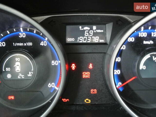 Серый Хендай их35, объемом двигателя 2 л и пробегом 187 тыс. км за 13700 $, фото 39 на Automoto.ua