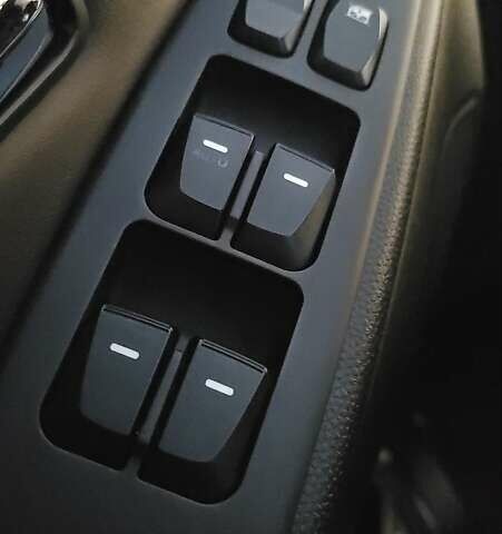 Сірий Хендай іх35, об'ємом двигуна 2 л та пробігом 208 тис. км за 14750 $, фото 29 на Automoto.ua