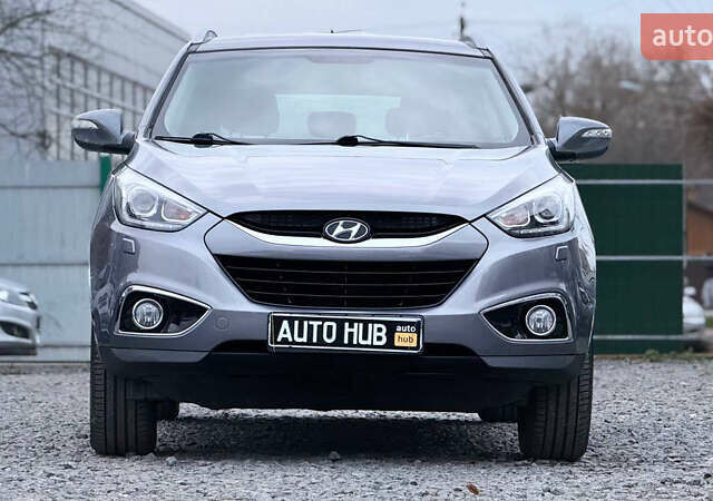 Сірий Хендай іх35, об'ємом двигуна 2 л та пробігом 240 тис. км за 13000 $, фото 3 на Automoto.ua