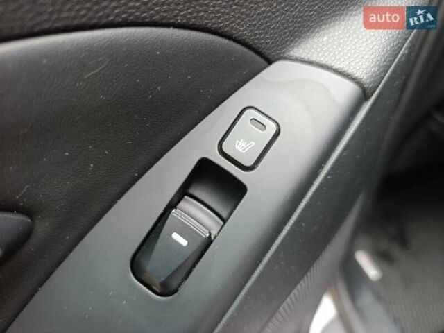 Серый Хендай их35, объемом двигателя 2 л и пробегом 193 тыс. км за 13850 $, фото 36 на Automoto.ua