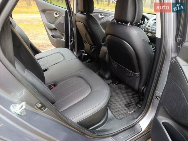 Серый Хендай их35, объемом двигателя 2 л и пробегом 193 тыс. км за 13850 $, фото 40 на Automoto.ua