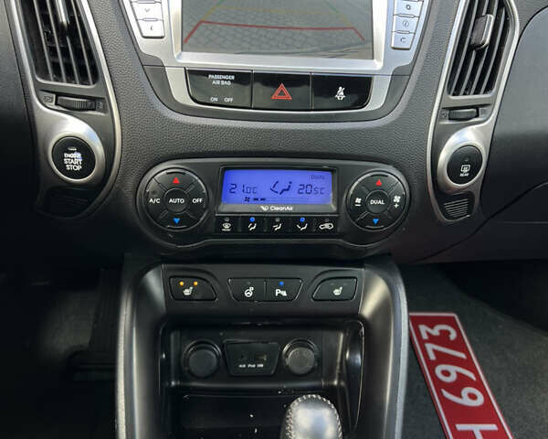 Сірий Хендай іх35, об'ємом двигуна 2 л та пробігом 253 тис. км за 13900 $, фото 32 на Automoto.ua