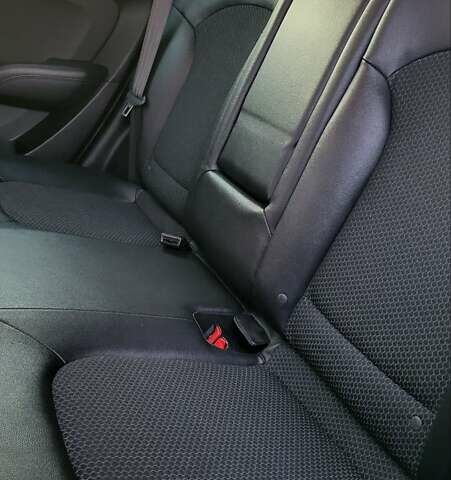 Сірий Хендай іх35, об'ємом двигуна 2 л та пробігом 208 тис. км за 14750 $, фото 33 на Automoto.ua