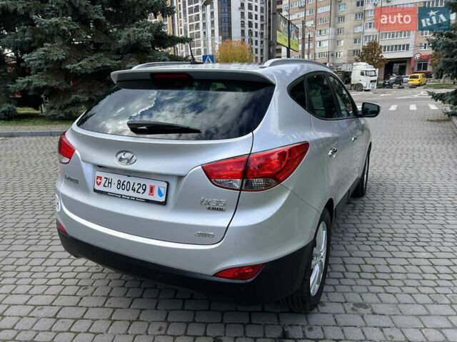 Сірий Хендай іх35, об'ємом двигуна 2 л та пробігом 253 тис. км за 13900 $, фото 13 на Automoto.ua