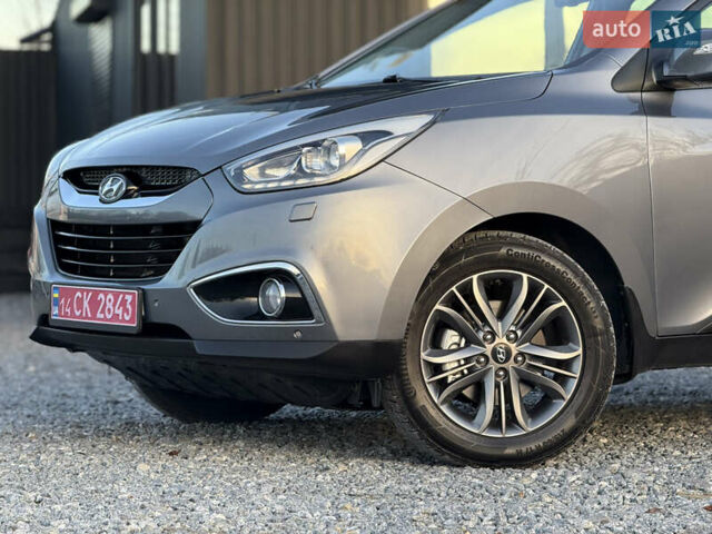 Сірий Хендай іх35, об'ємом двигуна 2 л та пробігом 230 тис. км за 14450 $, фото 3 на Automoto.ua