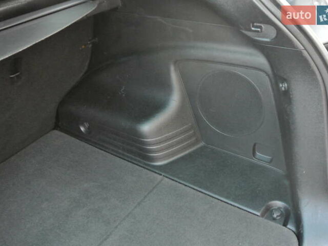 Серый Хендай их35, объемом двигателя 2 л и пробегом 187 тыс. км за 13700 $, фото 26 на Automoto.ua