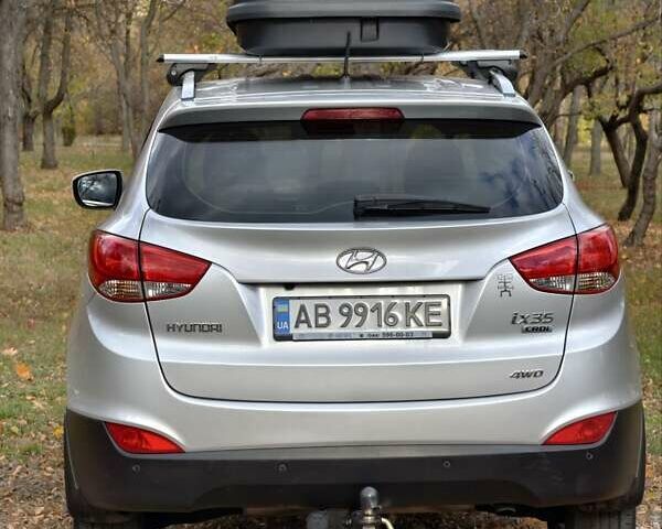 Серый Хендай их35, объемом двигателя 2 л и пробегом 107 тыс. км за 14900 $, фото 6 на Automoto.ua