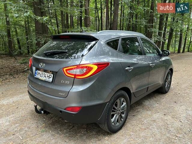Серый Хендай их35, объемом двигателя 2 л и пробегом 239 тыс. км за 13000 $, фото 10 на Automoto.ua