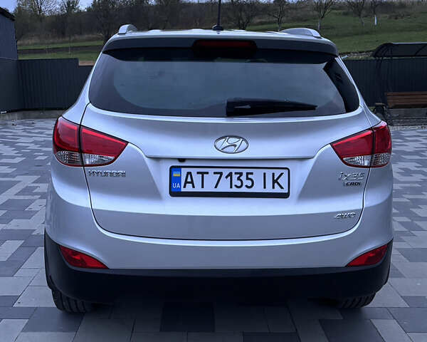 Хендай их35 2013 в Калуше на Automoto.ua Серый Хендай их35, объемом двигателя 2 л и пробегом 227 тыс. км за 12900 $, фото 12 на Automoto.ua
