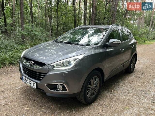 Серый Хендай их35, объемом двигателя 2 л и пробегом 239 тыс. км за 13000 $, фото 22 на Automoto.ua