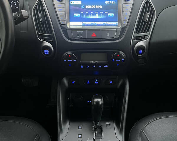 Хендай их35 2013 в Луцке на Automoto.ua Серый Хендай их35, объемом двигателя 2 л и пробегом 183 тыс. км за 16500 $, фото 14 на Automoto.ua