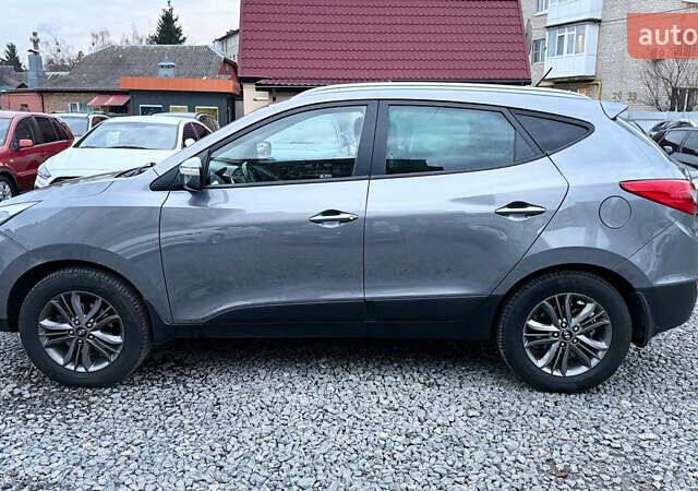 Сірий Хендай іх35, об'ємом двигуна 2 л та пробігом 240 тис. км за 13000 $, фото 6 на Automoto.ua