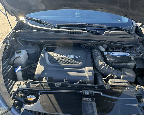 Сірий Хендай іх35, об'ємом двигуна 2 л та пробігом 121 тис. км за 13500 $, фото 25 на Automoto.ua