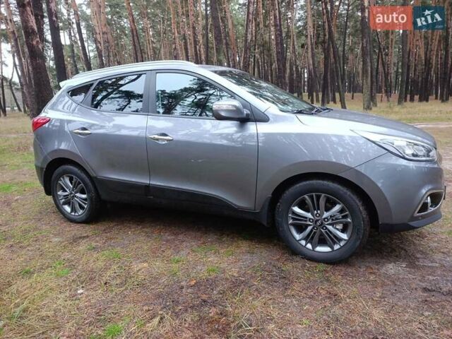 Серый Хендай их35, объемом двигателя 2 л и пробегом 193 тыс. км за 13850 $, фото 12 на Automoto.ua