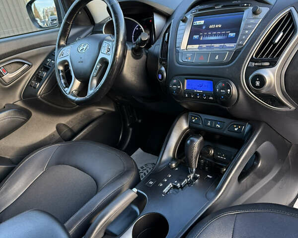Сірий Хендай іх35, об'ємом двигуна 2 л та пробігом 230 тис. км за 14450 $, фото 41 на Automoto.ua