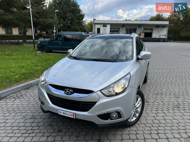 Сірий Хендай іх35, об'ємом двигуна 2 л та пробігом 253 тис. км за 13900 $, фото 3 на Automoto.ua