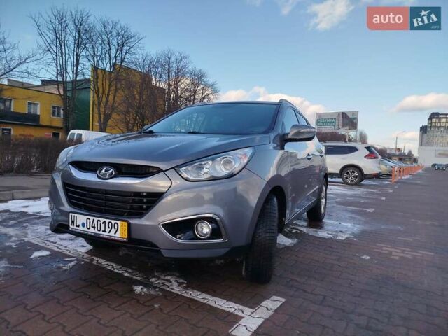 Серый Хендай их35, объемом двигателя 2 л и пробегом 258 тыс. км за 13300 $, фото 15 на Automoto.ua