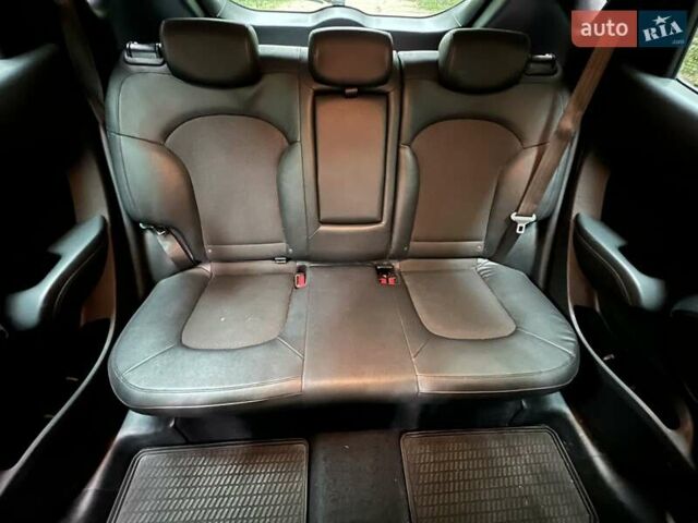 Серый Хендай их35, объемом двигателя 2 л и пробегом 239 тыс. км за 13000 $, фото 17 на Automoto.ua