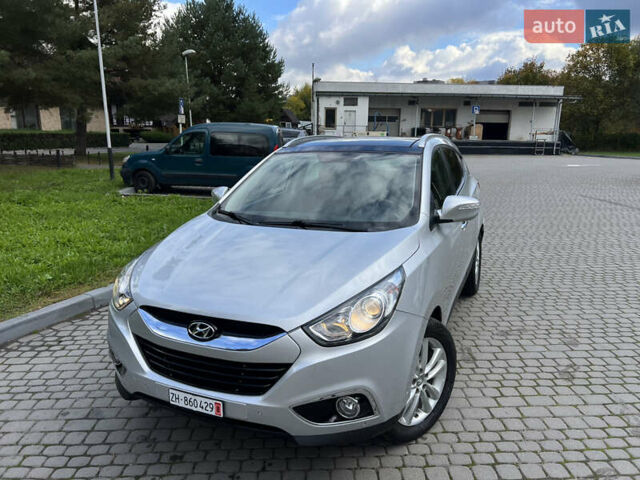 Сірий Хендай іх35, об'ємом двигуна 2 л та пробігом 253 тис. км за 13900 $, фото 2 на Automoto.ua