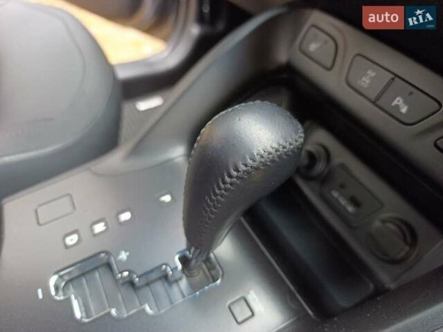 Серый Хендай их35, объемом двигателя 2 л и пробегом 193 тыс. км за 13850 $, фото 47 на Automoto.ua