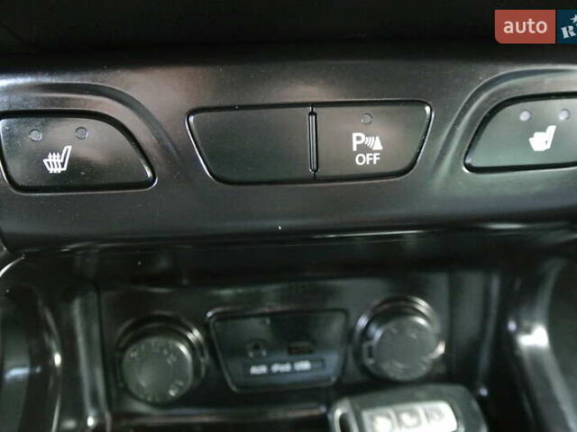 Серый Хендай их35, объемом двигателя 2 л и пробегом 187 тыс. км за 13700 $, фото 37 на Automoto.ua