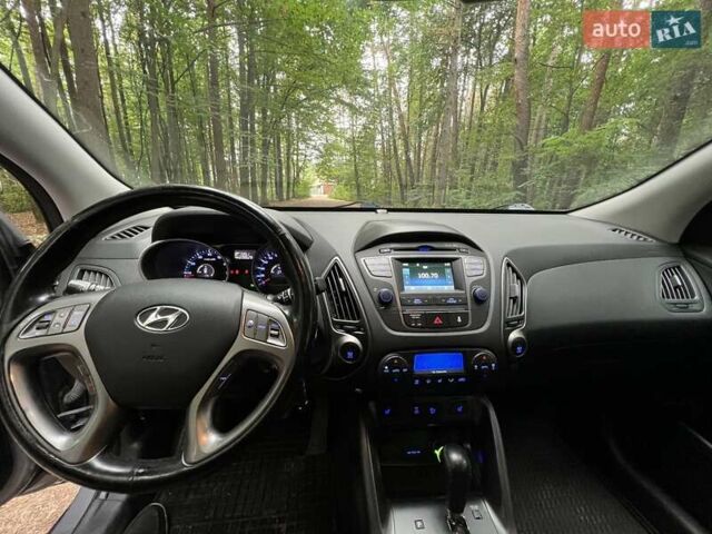 Серый Хендай их35, объемом двигателя 2 л и пробегом 239 тыс. км за 13000 $, фото 21 на Automoto.ua