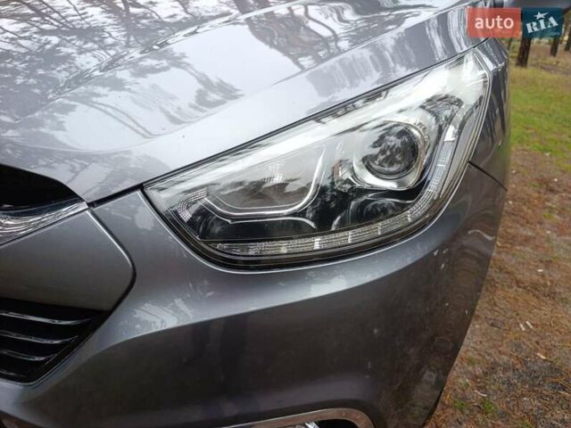 Серый Хендай их35, объемом двигателя 2 л и пробегом 193 тыс. км за 13850 $, фото 18 на Automoto.ua
